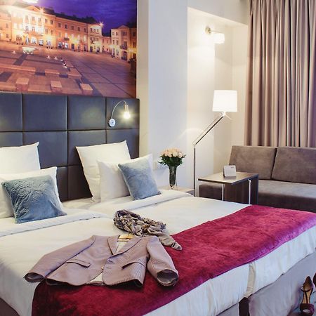 เมอร์เคียว เพียทร์โคว์ ตรือบูนาลสกี้ เวสติล โฮเต็ล Hotel พิยอตตูร์กุฟ เทรบูนัลสกี ภายนอก รูปภาพ