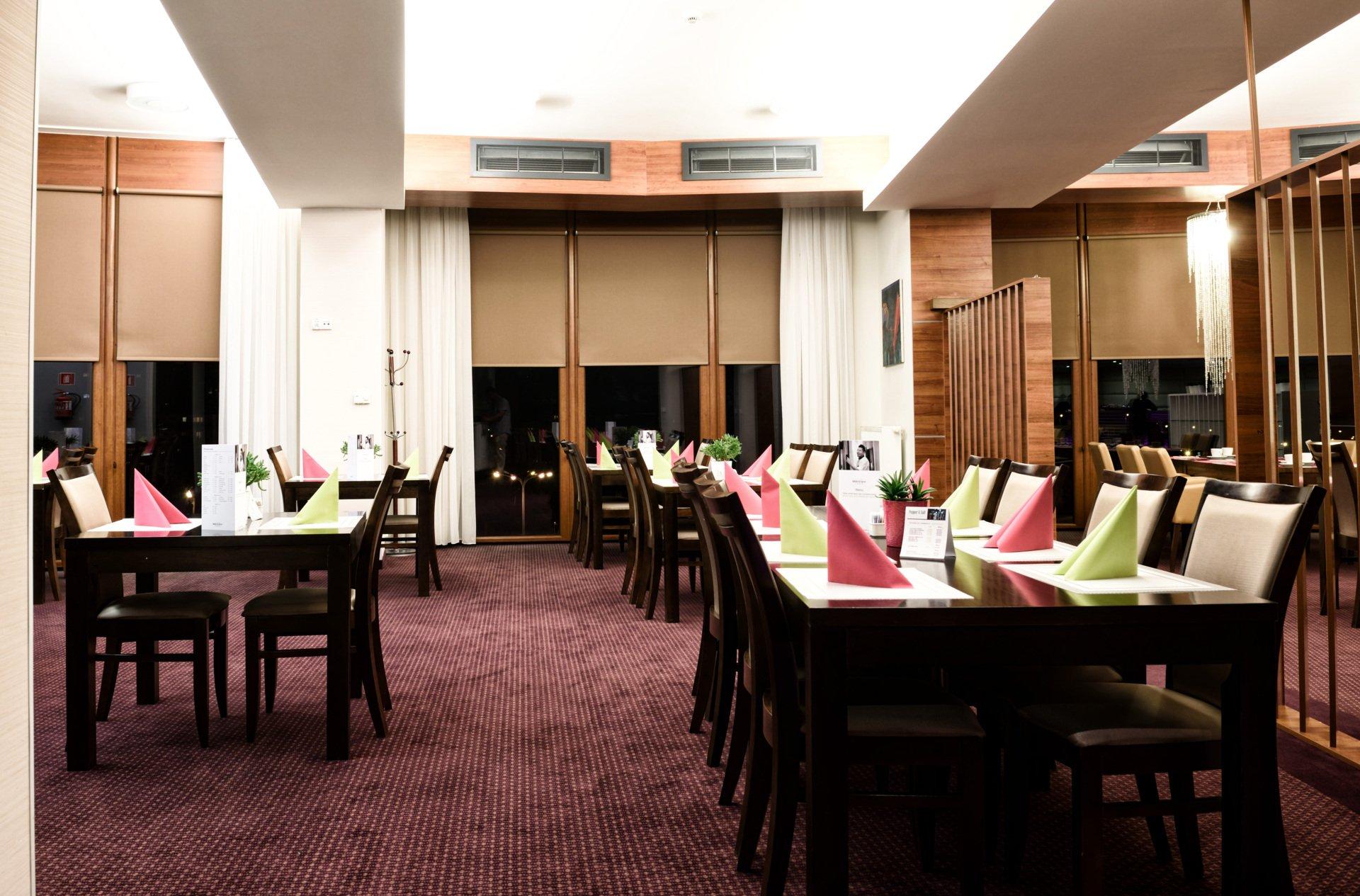 เมอร์เคียว เพียทร์โคว์ ตรือบูนาลสกี้ เวสติล โฮเต็ล Hotel พิยอตตูร์กุฟ เทรบูนัลสกี ภายนอก รูปภาพ