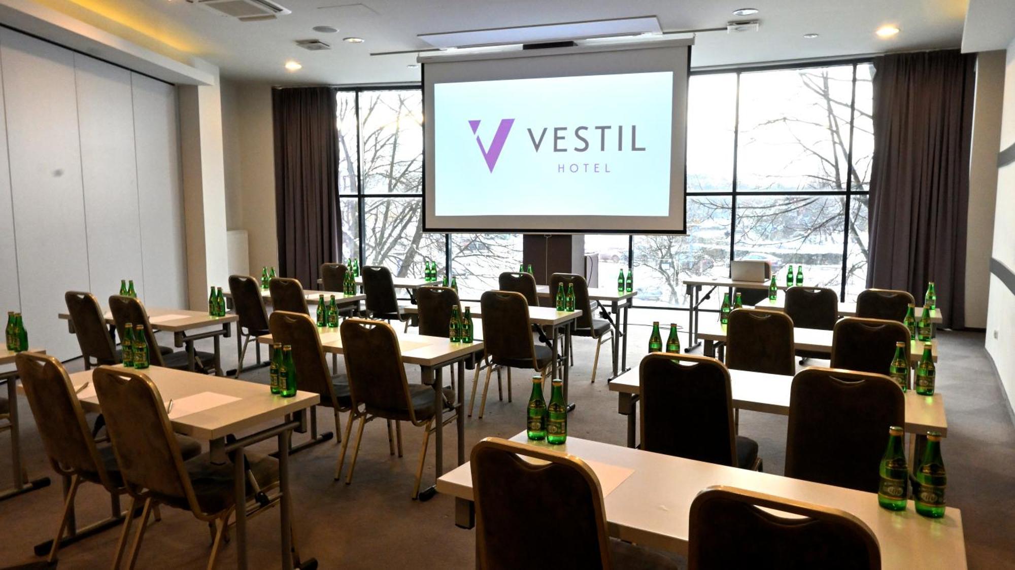เมอร์เคียว เพียทร์โคว์ ตรือบูนาลสกี้ เวสติล โฮเต็ล Hotel พิยอตตูร์กุฟ เทรบูนัลสกี ภายนอก รูปภาพ