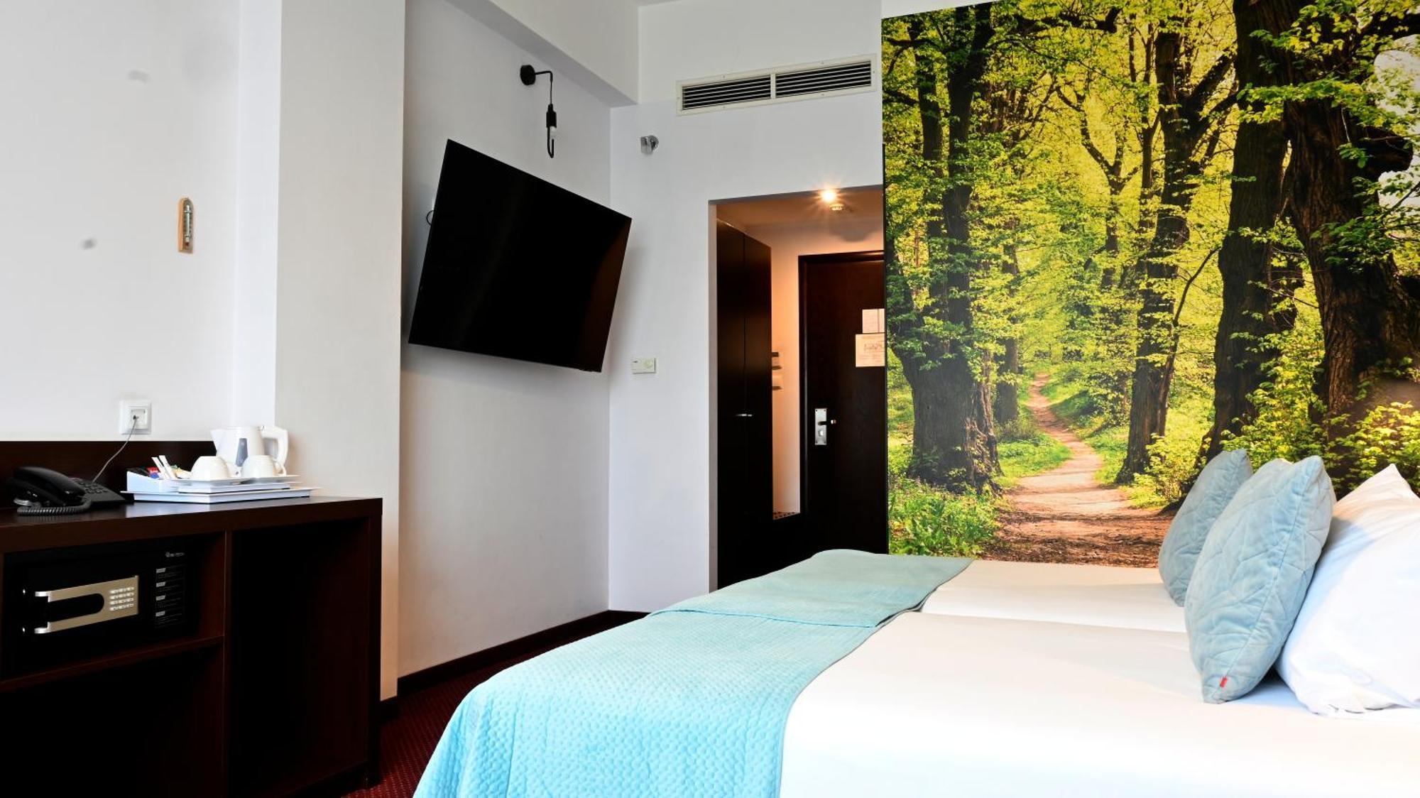 เมอร์เคียว เพียทร์โคว์ ตรือบูนาลสกี้ เวสติล โฮเต็ล Hotel พิยอตตูร์กุฟ เทรบูนัลสกี ภายนอก รูปภาพ