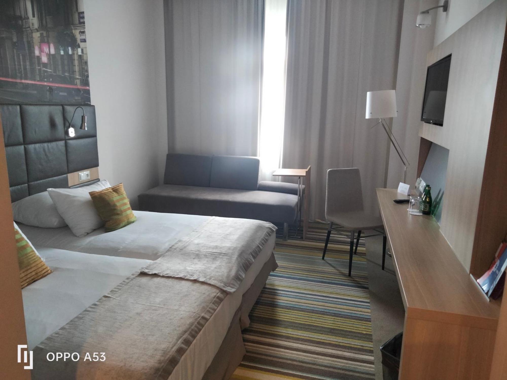 เมอร์เคียว เพียทร์โคว์ ตรือบูนาลสกี้ เวสติล โฮเต็ล Hotel พิยอตตูร์กุฟ เทรบูนัลสกี ภายนอก รูปภาพ
